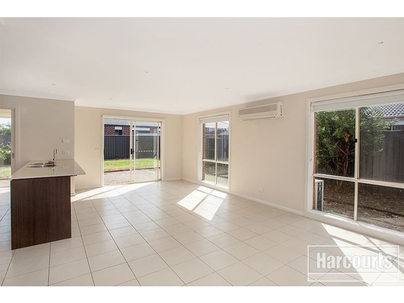 4 Elderberry Way, Pakenham VIC 3810