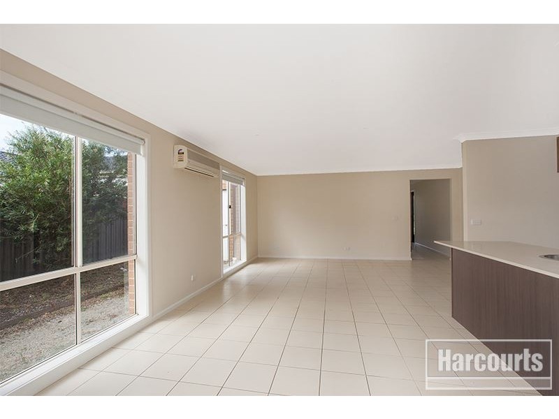 4 Elderberry Way, Pakenham VIC 3810