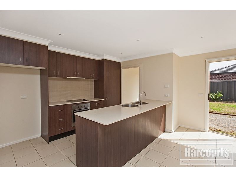 4 Elderberry Way, Pakenham VIC 3810