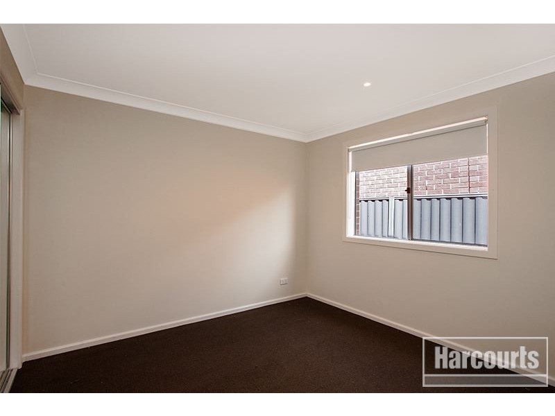 4 Elderberry Way, Pakenham VIC 3810