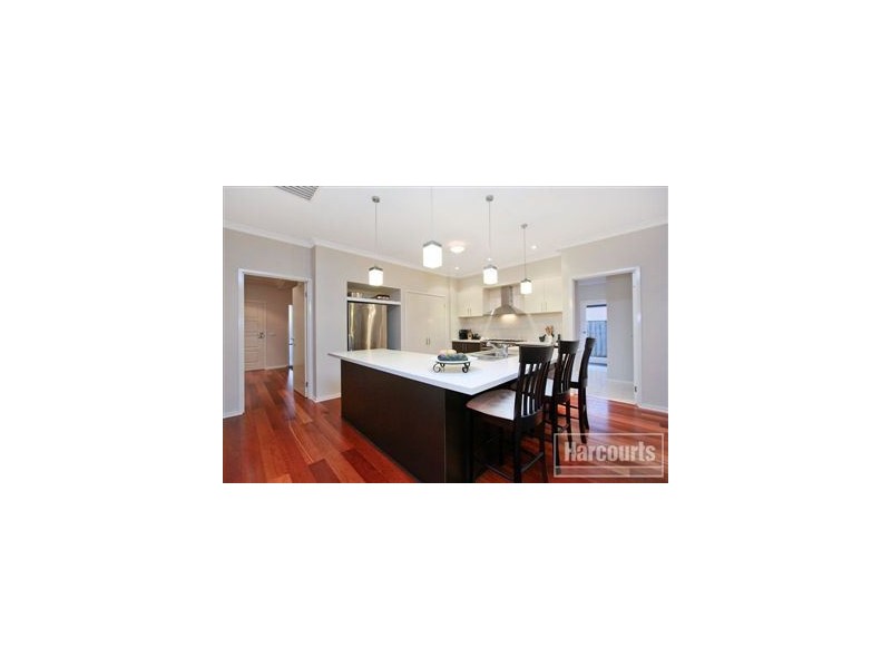 7 Henry Lawson Drive, Pakenham VIC 3810