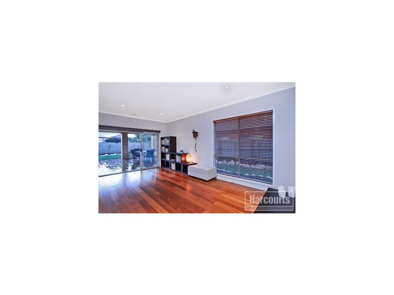 7 Henry Lawson Drive, Pakenham VIC 3810