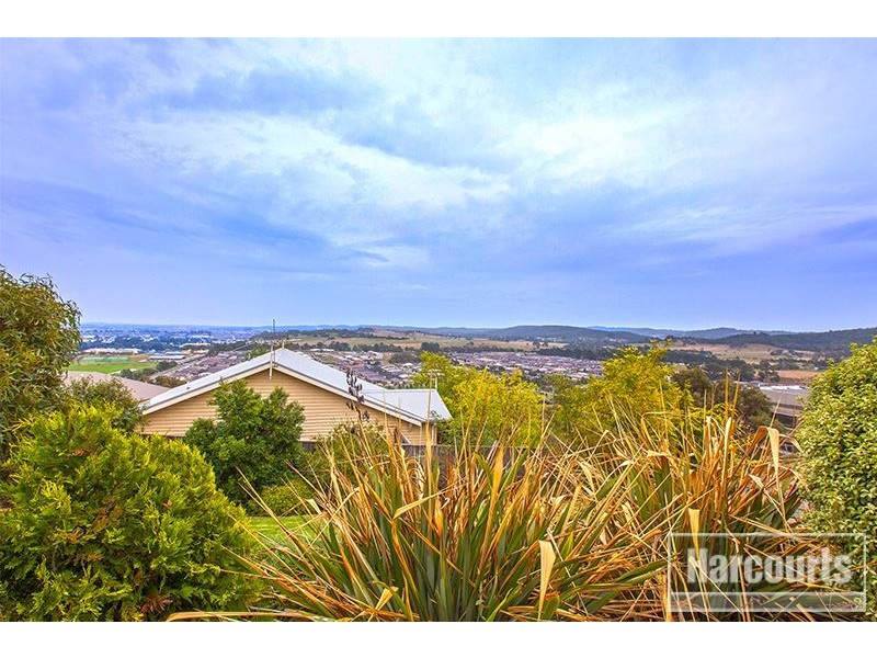 60 Highland Drive, Pakenham VIC 3810