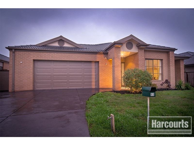 52 Banjo Paterson Drive, Pakenham VIC 3810