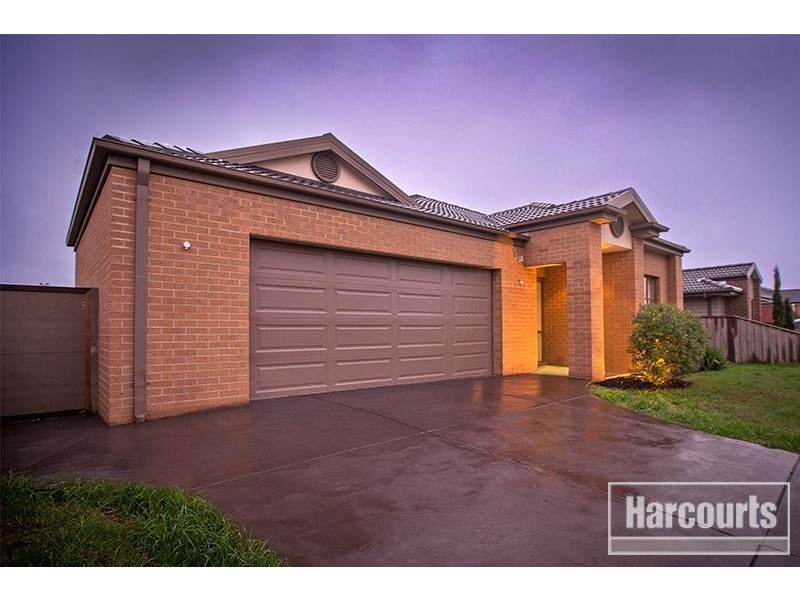 52 Banjo Paterson Drive, Pakenham VIC 3810
