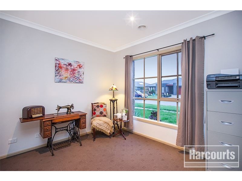 52 Banjo Paterson Drive, Pakenham VIC 3810