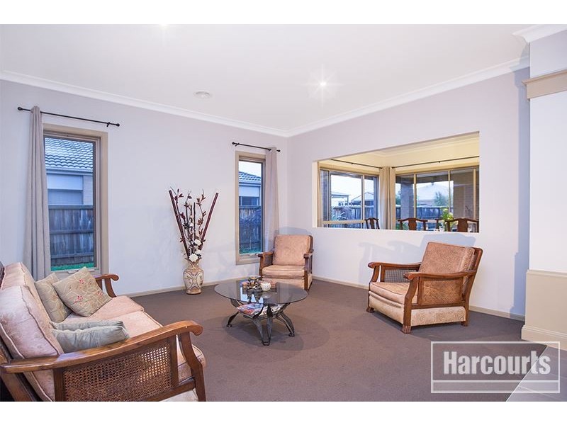 52 Banjo Paterson Drive, Pakenham VIC 3810