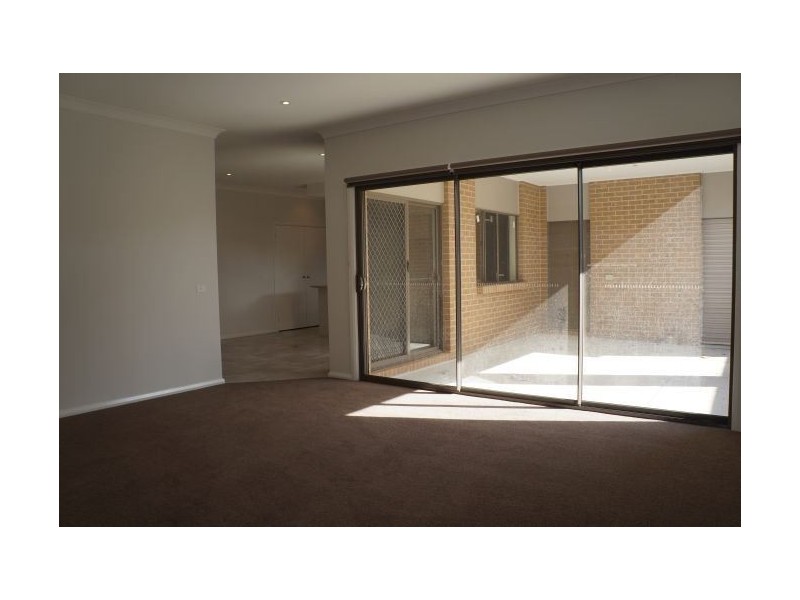 8 William Court, Officer VIC 3809