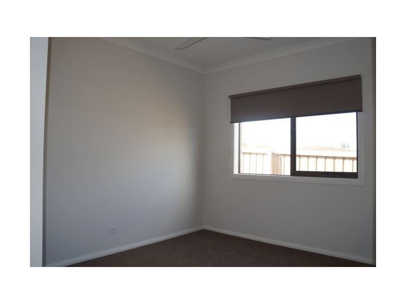 8 William Court, Officer VIC 3809