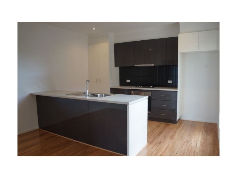 19 Hammond Crescent, Officer VIC 3809