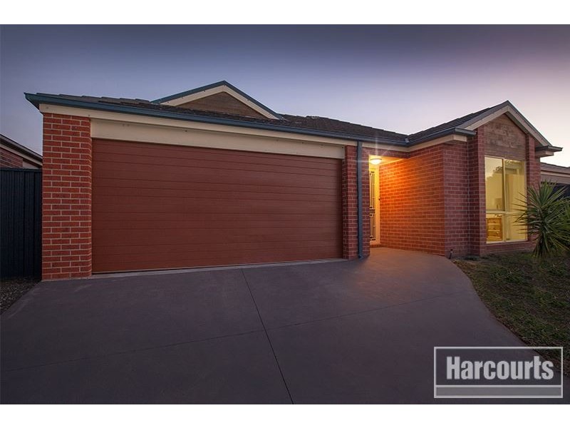 17 Dianella Close, Pakenham VIC 3810