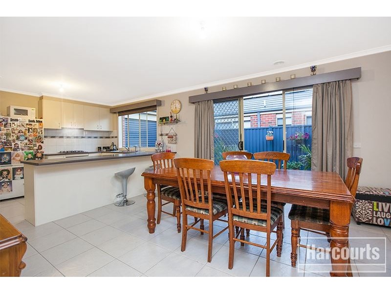 17 Dianella Close, Pakenham VIC 3810
