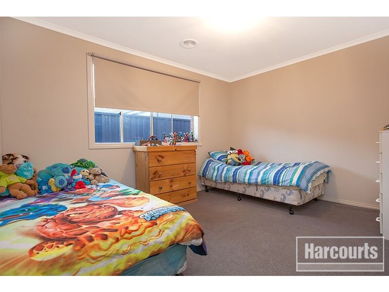 17 Dianella Close, Pakenham VIC 3810