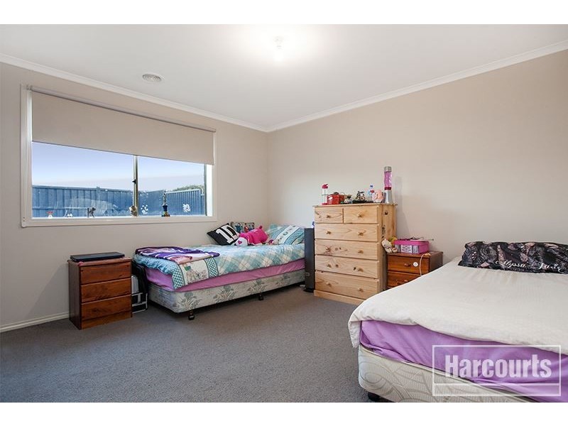 17 Dianella Close, Pakenham VIC 3810