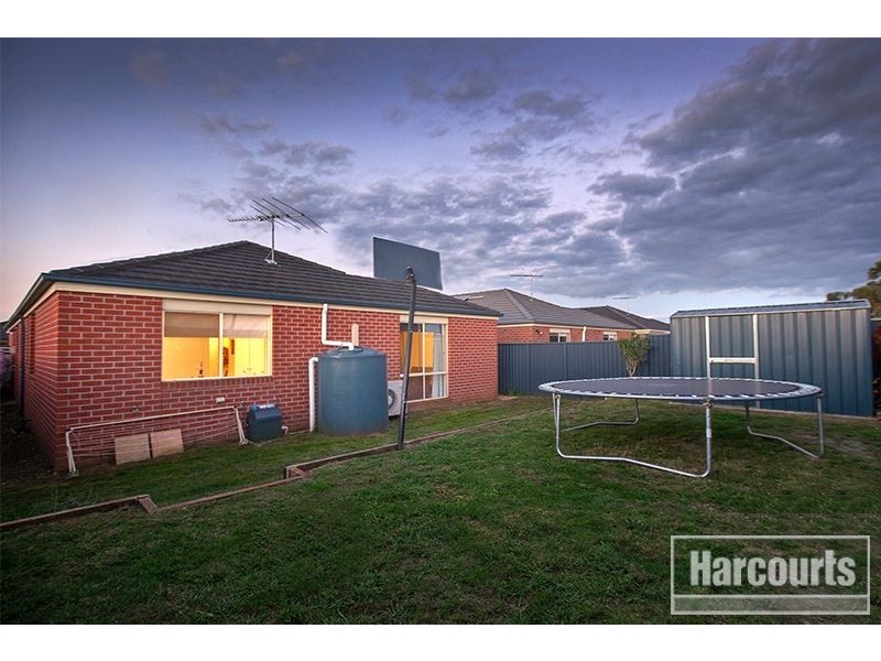 17 Dianella Close, Pakenham VIC 3810