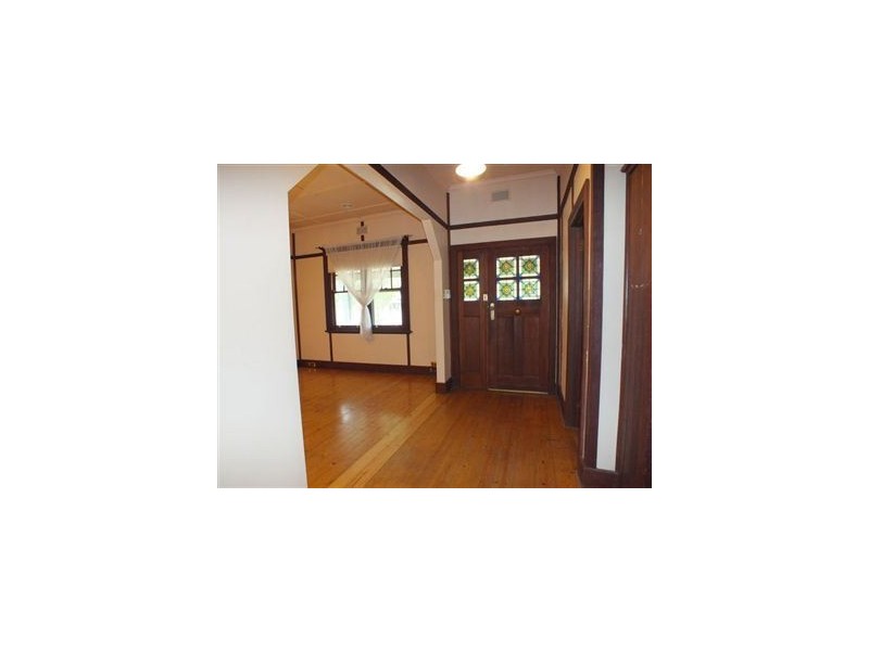 19 Rogers Street, Pakenham VIC 3810