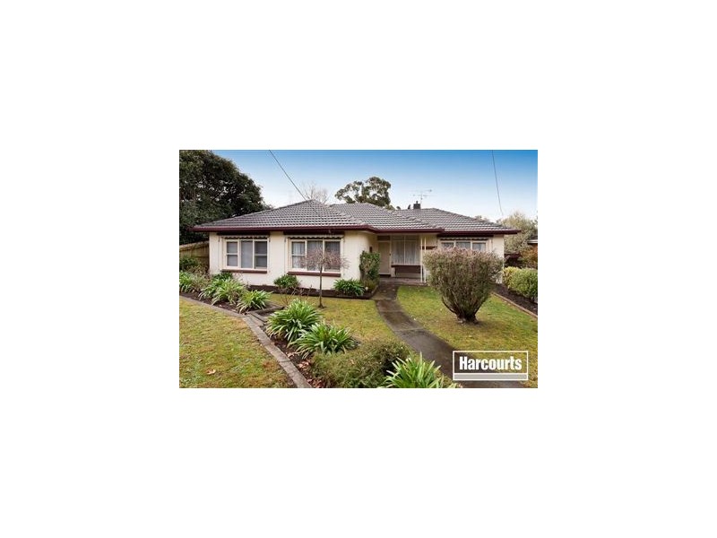 34 Ahern Road, Pakenham VIC 3810