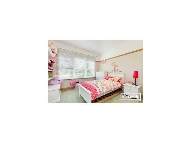 34 Ahern Road, Pakenham VIC 3810