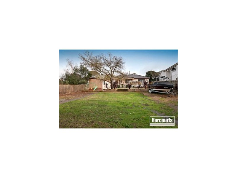 34 Ahern Road, Pakenham VIC 3810