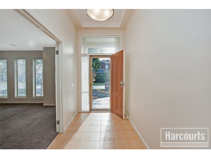 11 Hopkins Pass, Pakenham VIC 3810