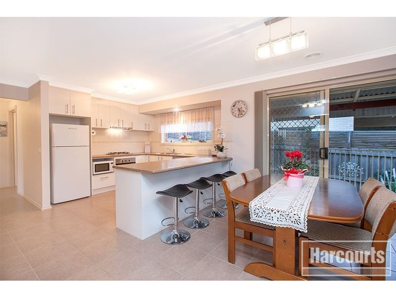 2/39 Tuscany Rise, Pakenham VIC 3810