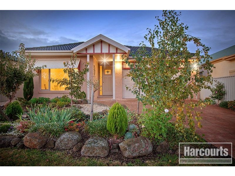 11 Juliet Gardens, Pakenham VIC 3810