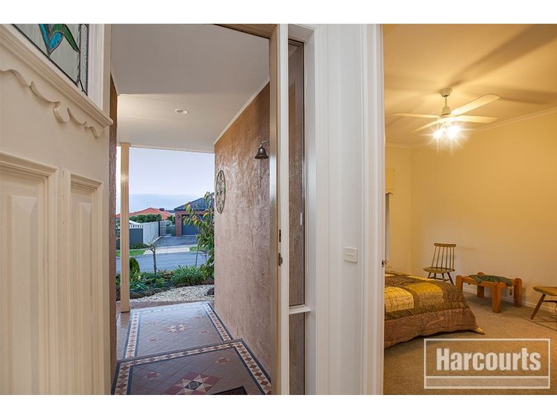 11 Juliet Gardens, Pakenham VIC 3810