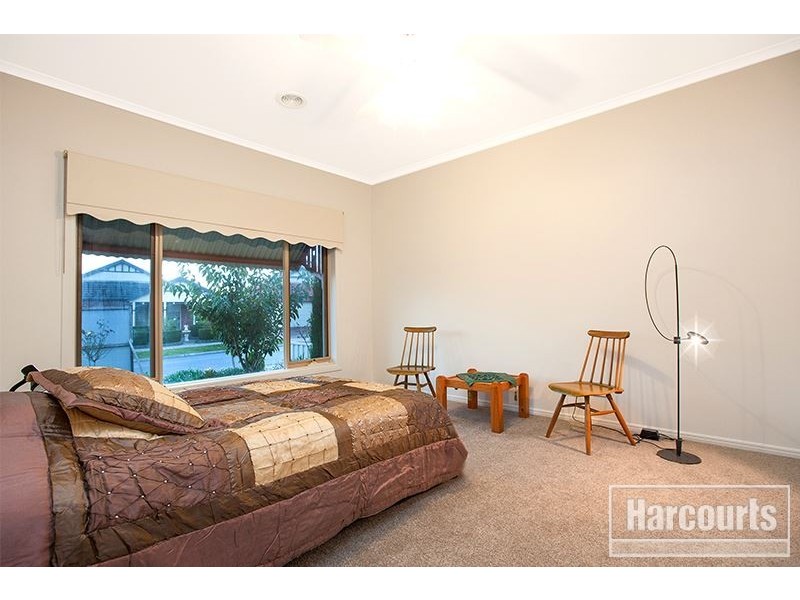 11 Juliet Gardens, Pakenham VIC 3810