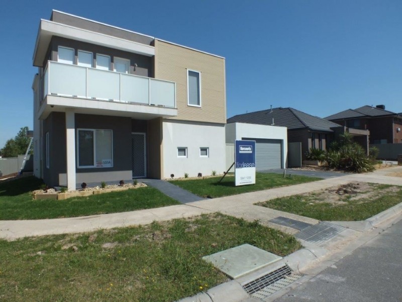 41 Cormorant Parade, Pakenham VIC 3810