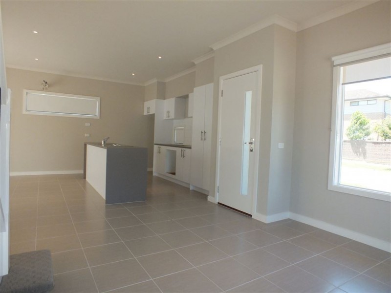 41 Cormorant Parade, Pakenham VIC 3810