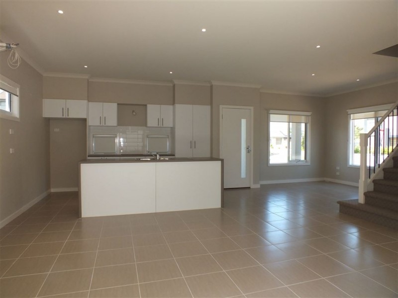 41 Cormorant Parade, Pakenham VIC 3810