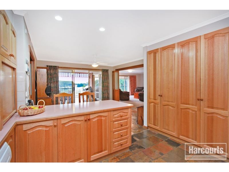 31 Highland Drive, Pakenham VIC 3810