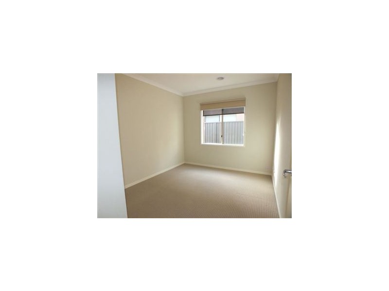28 Darwin Way, Pakenham VIC 3810