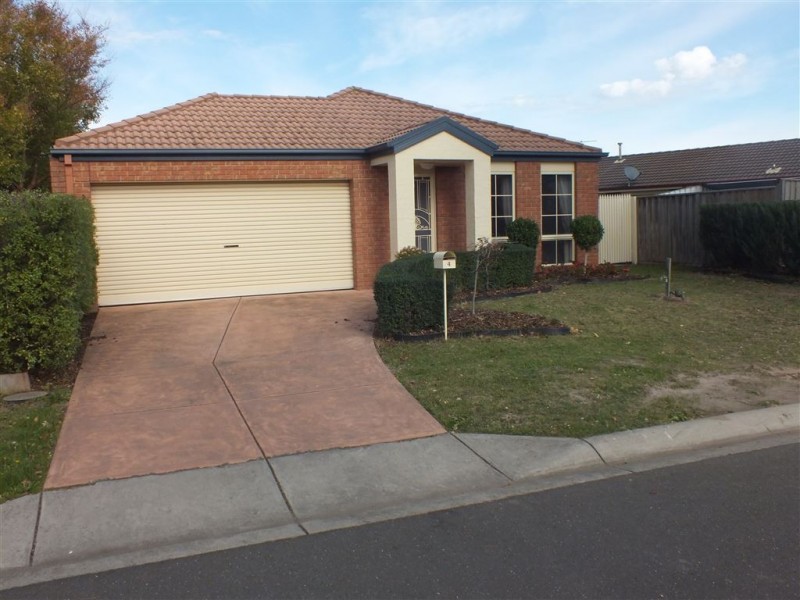 4 Tambo Court, Pakenham VIC 3810