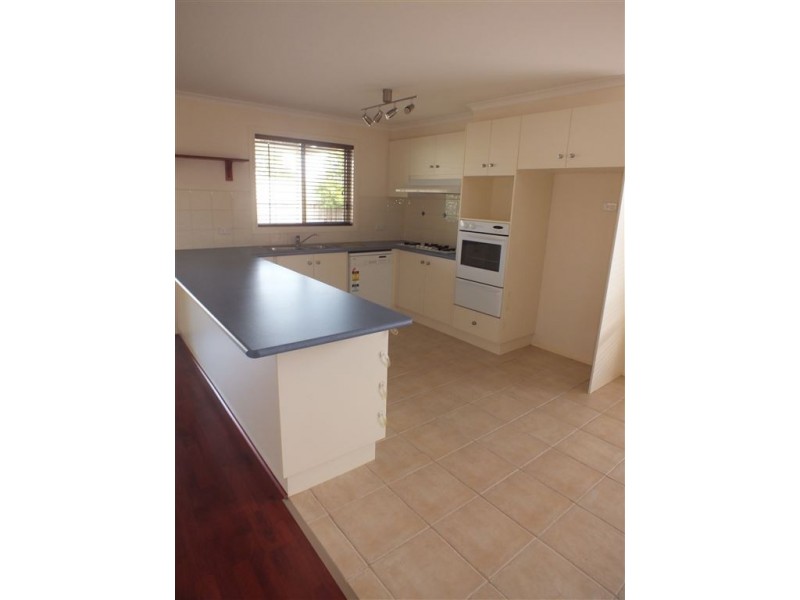 4 Tambo Court, Pakenham VIC 3810