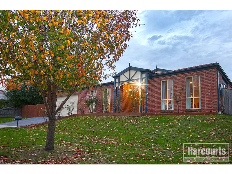 10 Wills Avenue, Pakenham VIC 3810