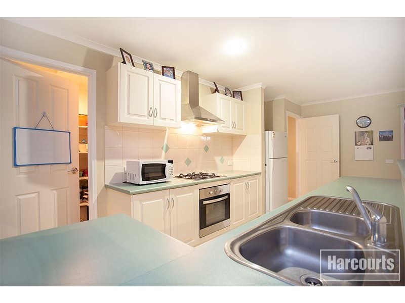 10 Wills Avenue, Pakenham VIC 3810