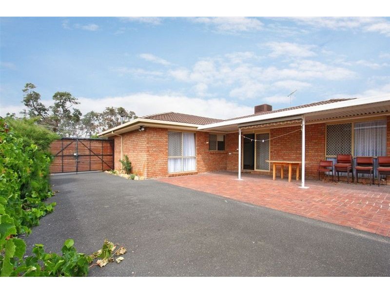 28 Grenville Grove, Rosebud West VIC 3940