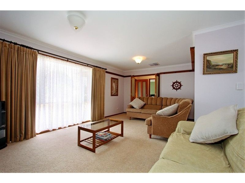 28 Grenville Grove, Rosebud West VIC 3940