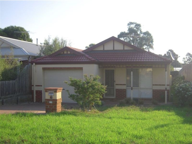 112 Seventh Avenue, Rosebud VIC 3939