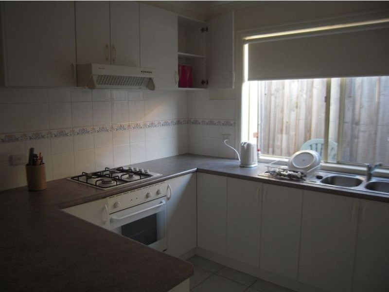 112 Seventh Avenue, Rosebud VIC 3939