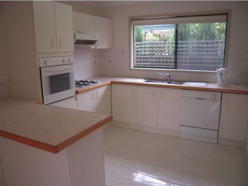 1/26 Whitehead Grove, Rosebud VIC 3939