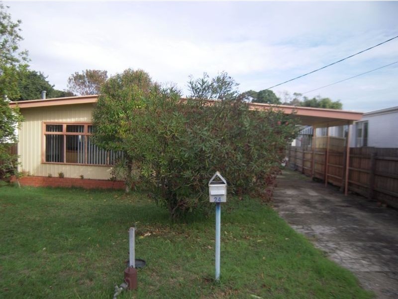 24 Ocean Street, Rosebud VIC 3939