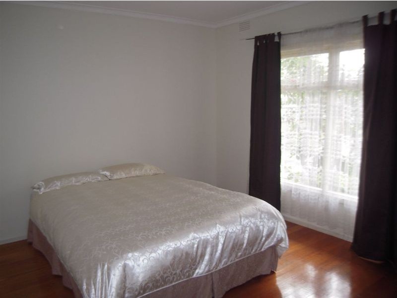 24 Ocean Street, Rosebud VIC 3939