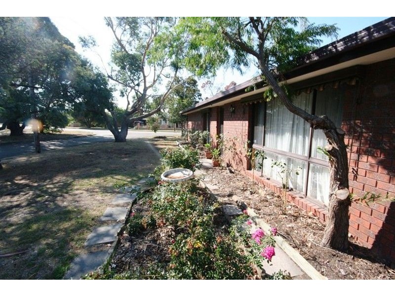 75 Woonton Crescent, Rosebud VIC 3939