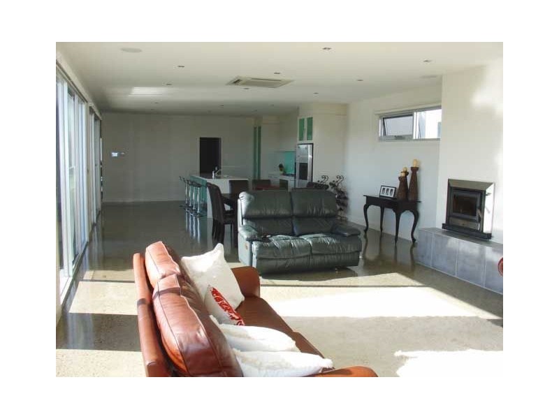 12 Mariner Place, Safety Beach VIC 3936