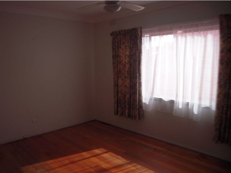 96 Sixth Avenue, Rosebud VIC 3939