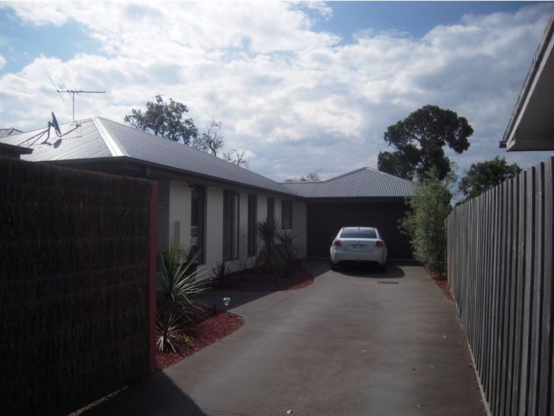 26A Broadway, Rosebud VIC 3939