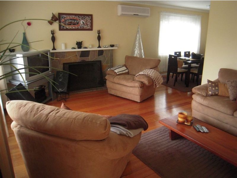 21 Hayes Avenue, Rosebud VIC 3939