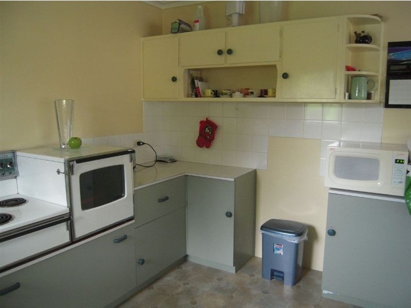 21 Hayes Avenue, Rosebud VIC 3939